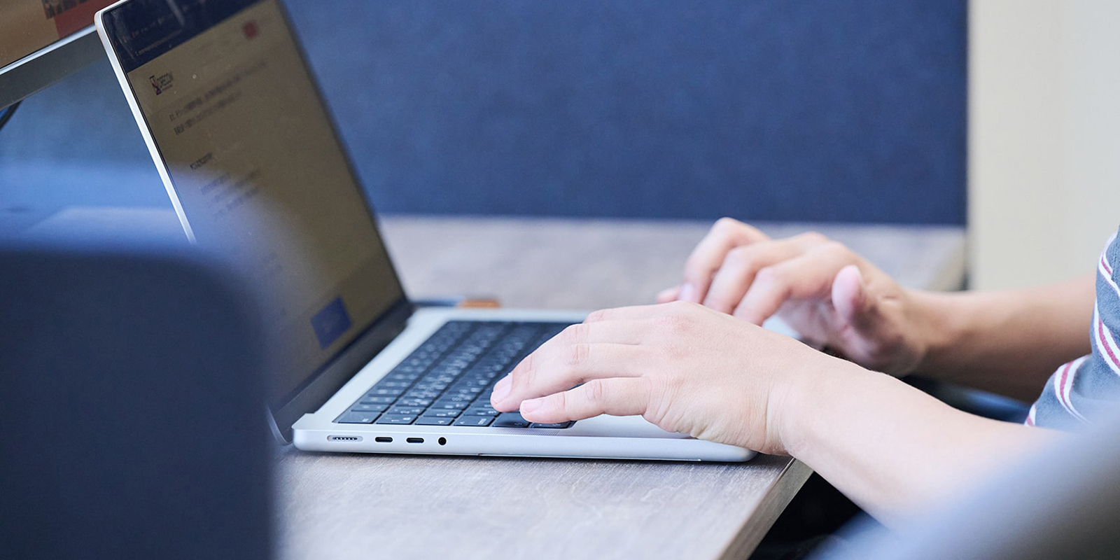 事業ビジョンページ_タイトル背景画像